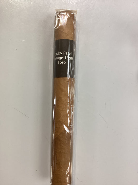 Rocky Patel Vintage 1999 Toro
